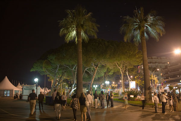 Strandpromenaden by night